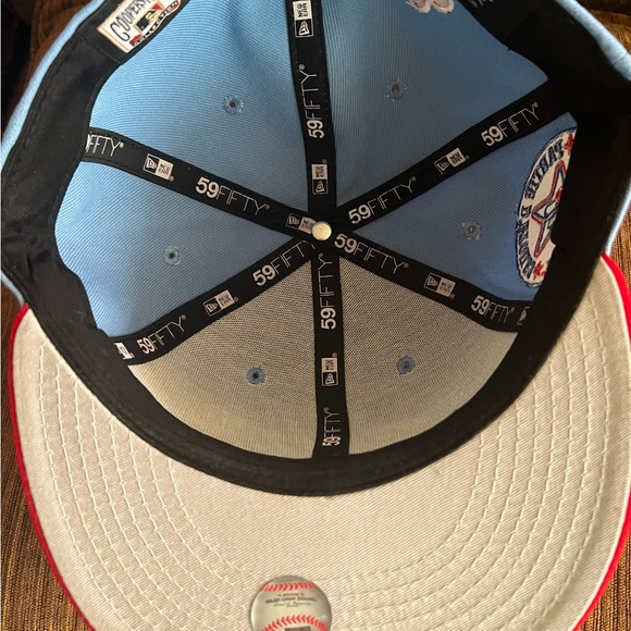 Classic Fitted Hat 🧢 - Picture 4 of 4